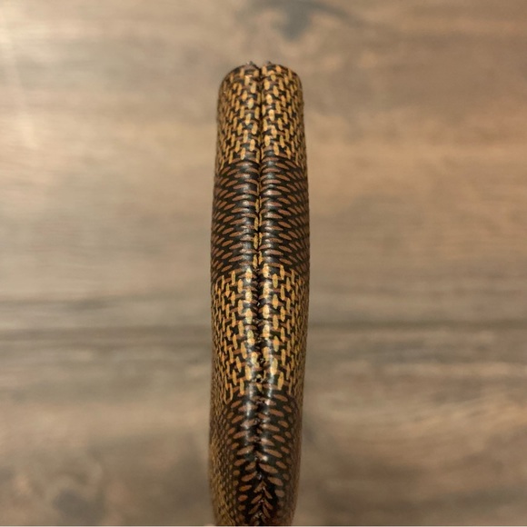 Louis Vuitton Key Pouch in Damier Ebene Canvas - Picture 5 of 14